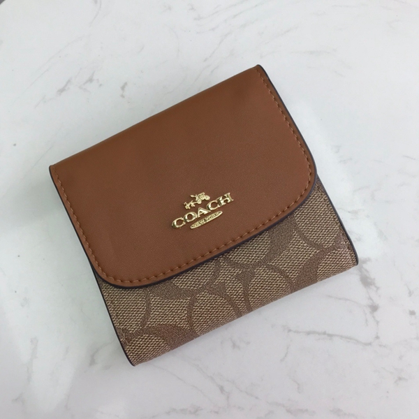 コーチ財布全体デザイン